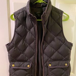 JCREW black quilted puffer vest size small